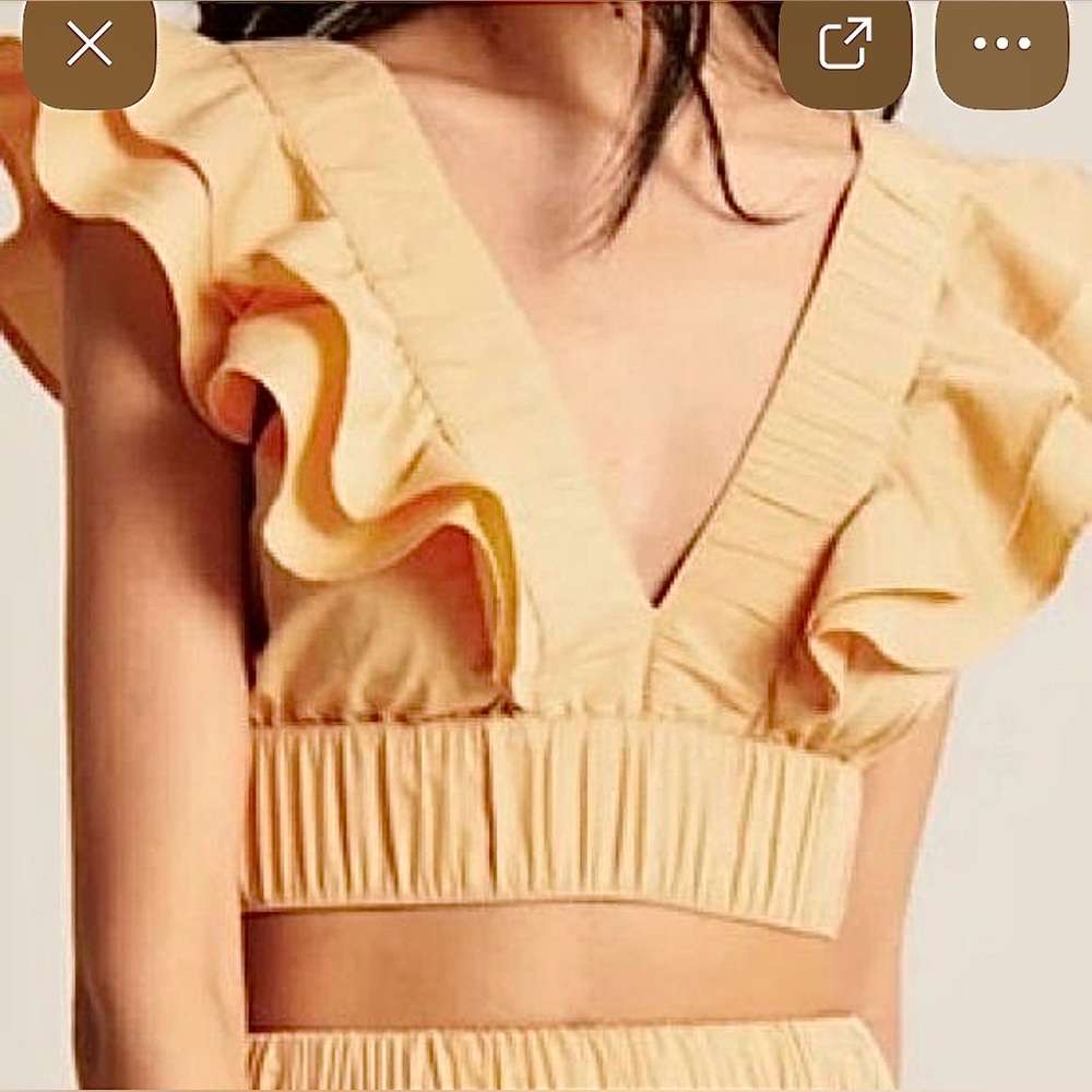 Abercrombie & Fitch Ruffle Poplin Crop Top